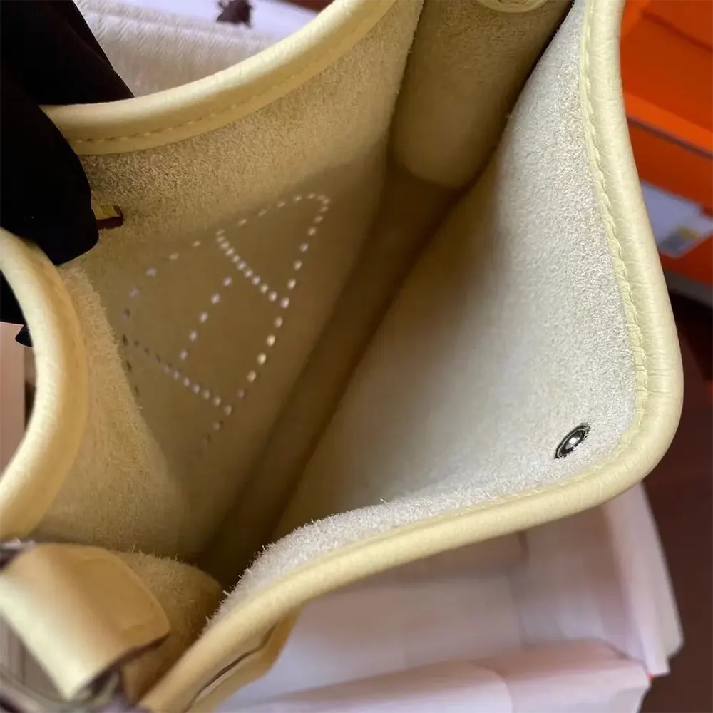 Hermes Women Evelyne 16 Amazone in Clemence Leather-Yellow/Silver - image 10