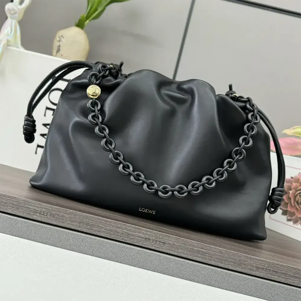 Close-up on signature knot closure of Loewe Flamenco Purse