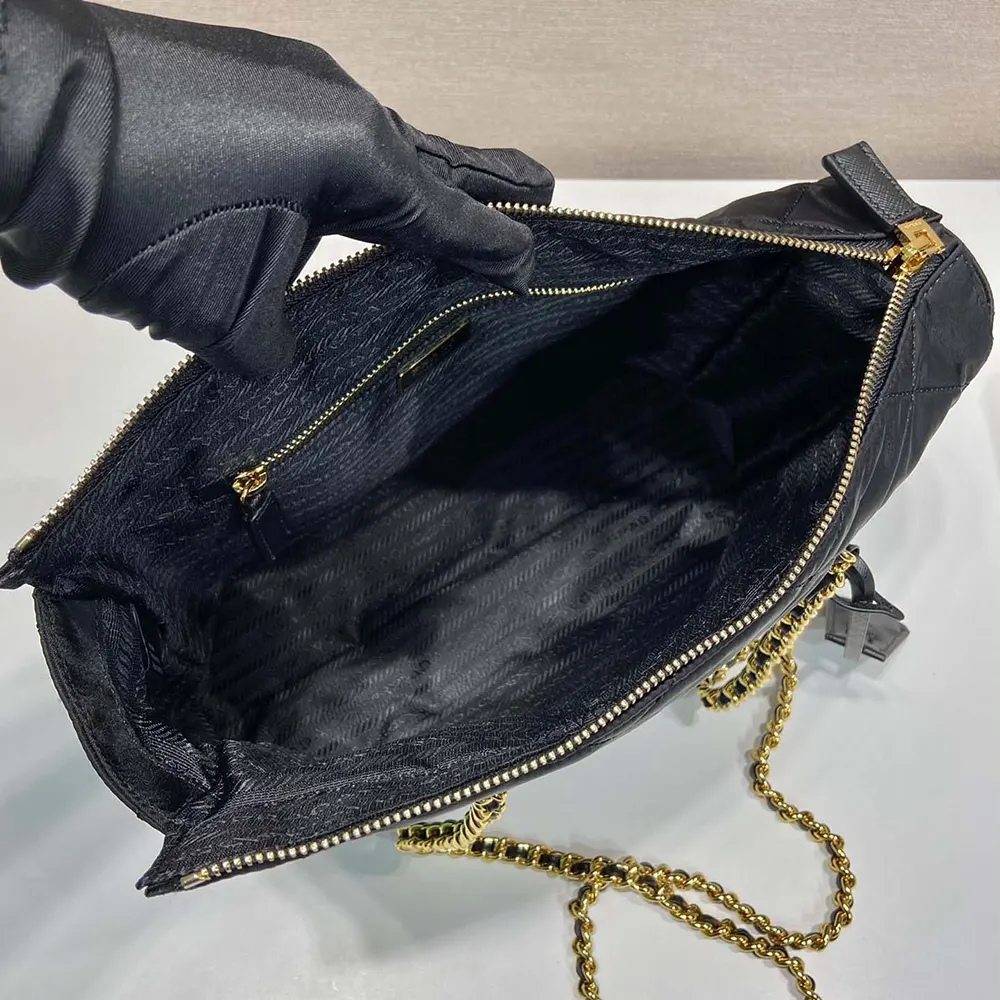 Prada Women Prada Re-Edition 1995 Chaîne Medium Re-Nylon Tote Bag-Black - image 8
