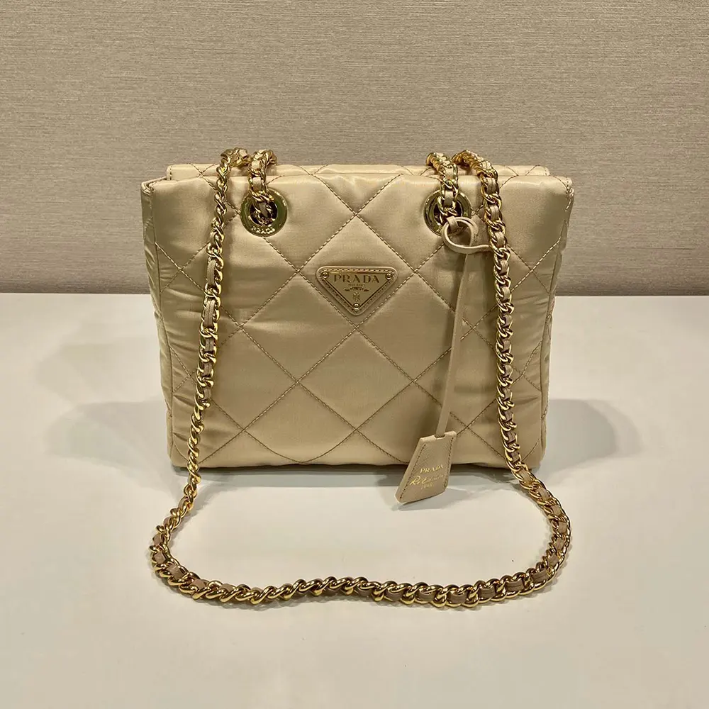 Side angle showing silhouette of Prada Women Prada Re-Edition 1995 Tote Bag