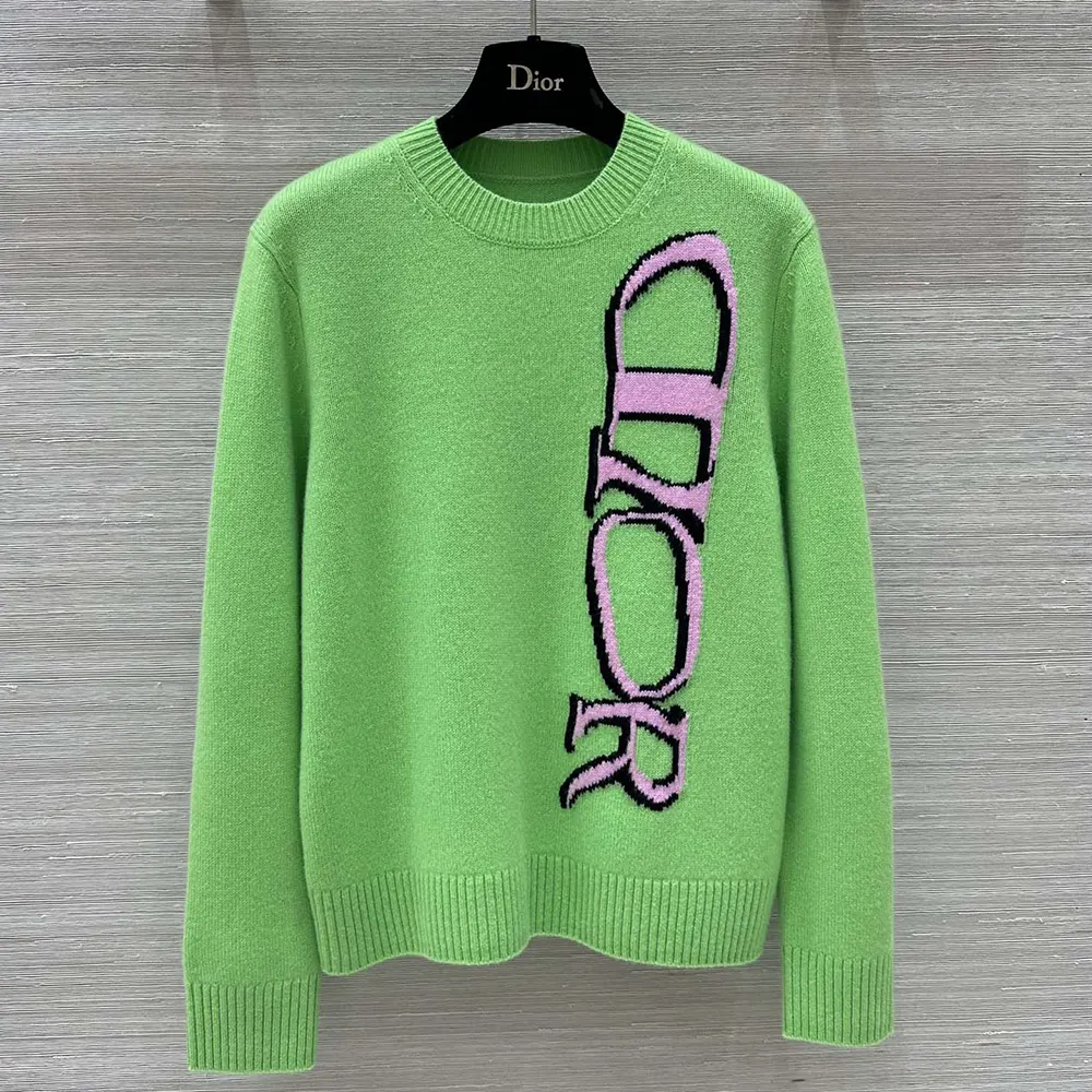 Close-up of intarsia detail on Dior Men DIOR AND LEWIS HAMILTON Sweater
