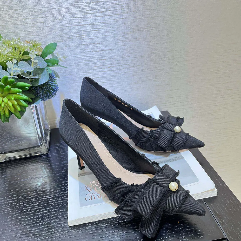 Close-up detail of fringed grosgrain on Dior Women Adiorable Pump