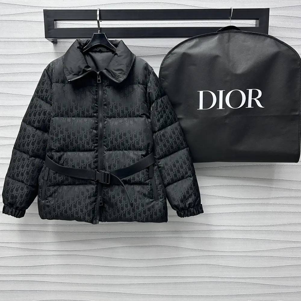 Close-up of quilted technical taffeta jacquard pattern on Dior jacket