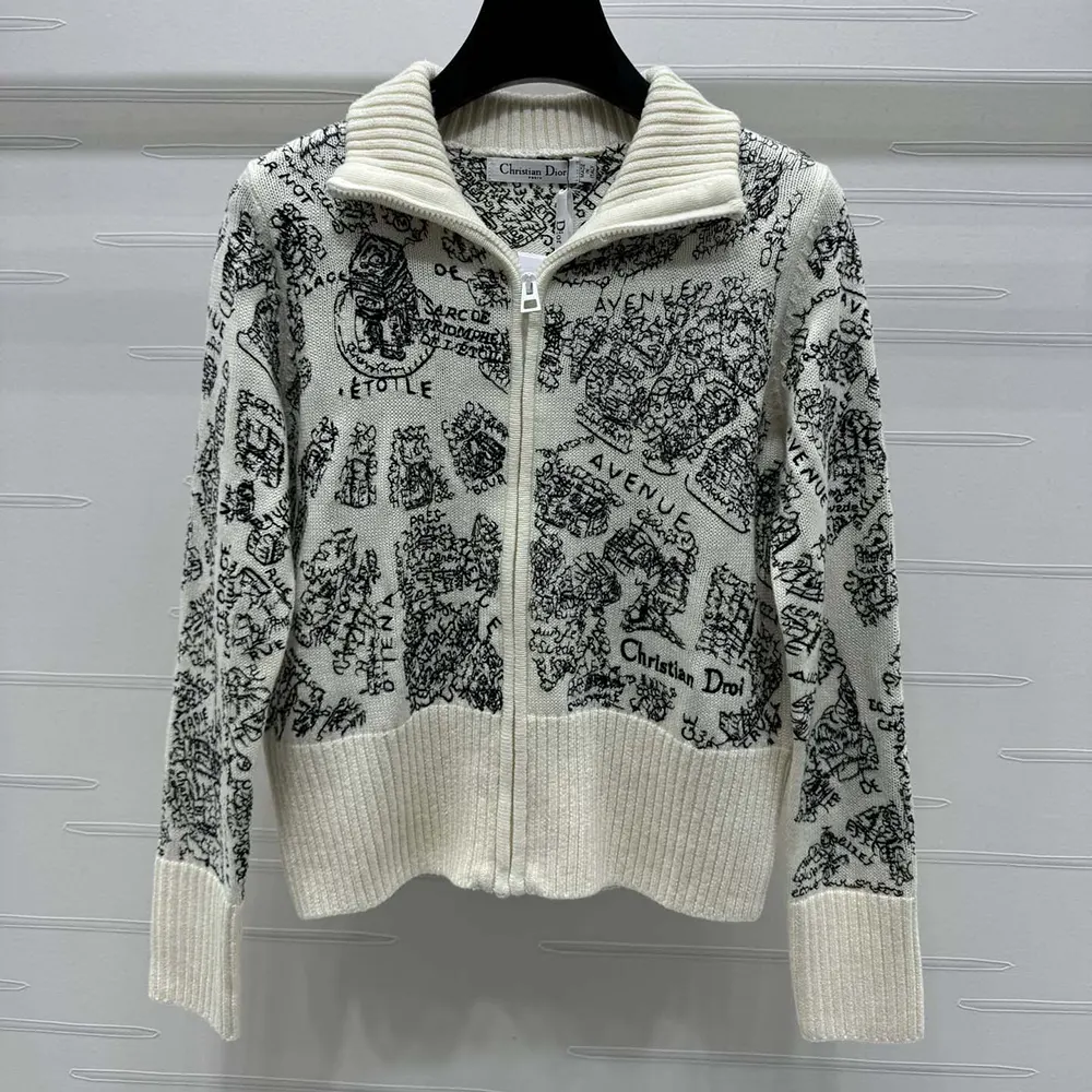 Close-up of wool and cashmere knit on Dior Women DiorAlps Mock-Neck Cardigan