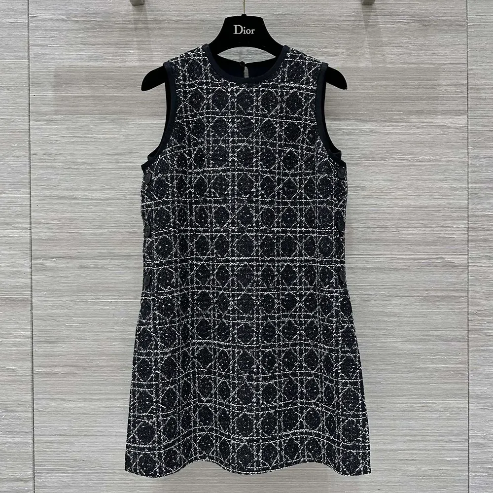 Close-up of signature macrocannage texture on Dior Women Macrocannage Sleeveless Tunic