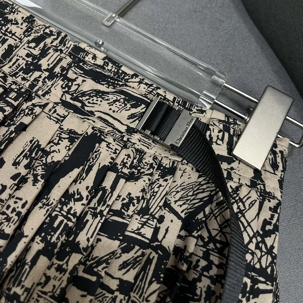 Dior Women Pleated Mid-Length Skirt Beige and Black Cotton Gabardine with Paris Allover Motif - image 6