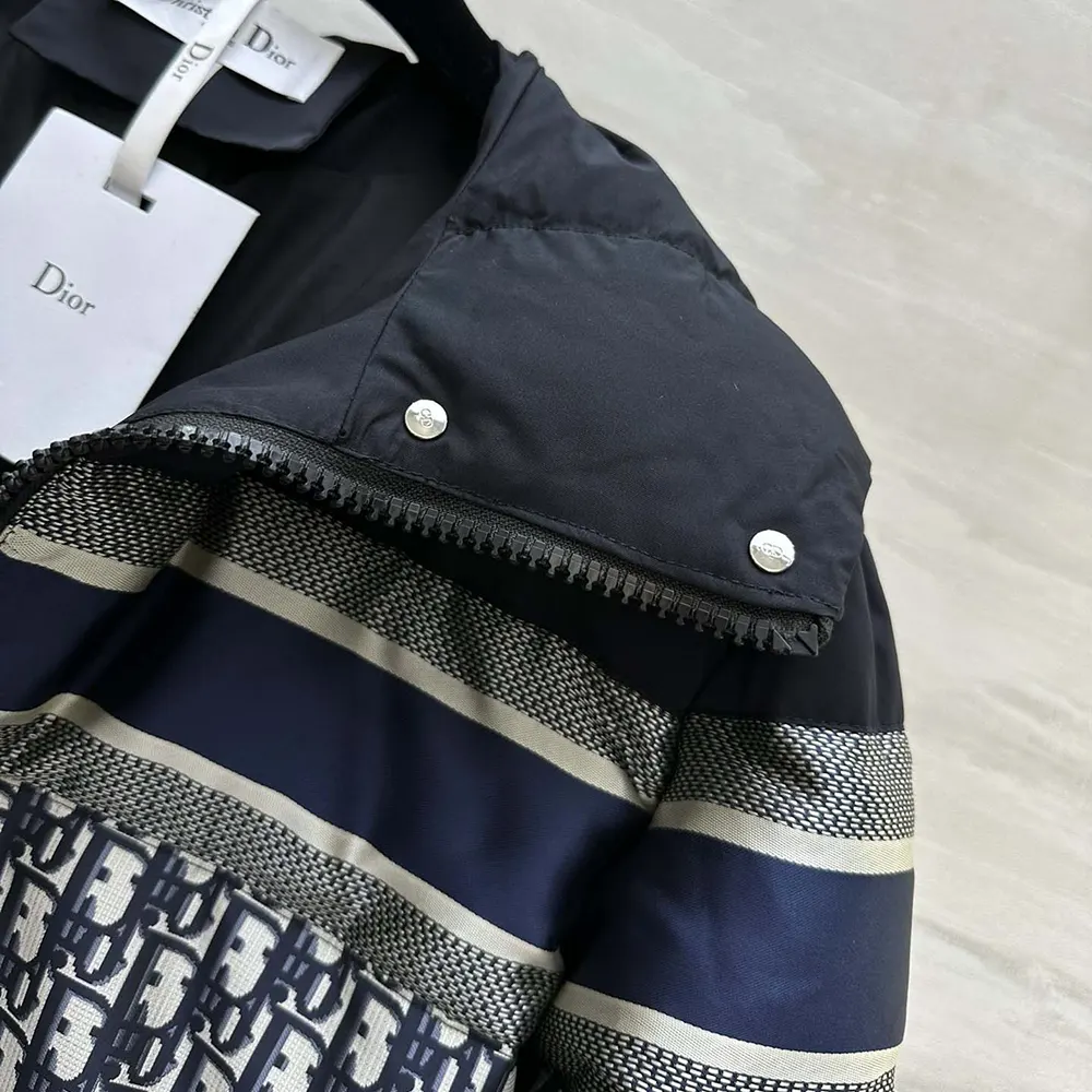 Dior Men Reversible Cropped Puffer Jacket Blue and Ecru Dior Oblique Quilted Technical Taffeta - image 8