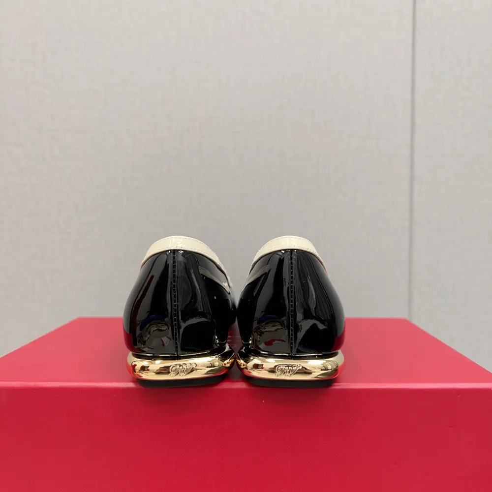 Roger Vivier Women Viv’ Podium Ballerinas in Patent Leather-Black - image 7