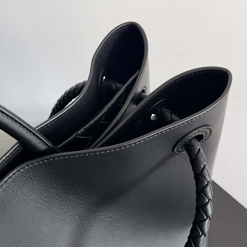 Bottega Veneta Women Large Andiamo in Silky Calf Leather-Black/Silver - image 7