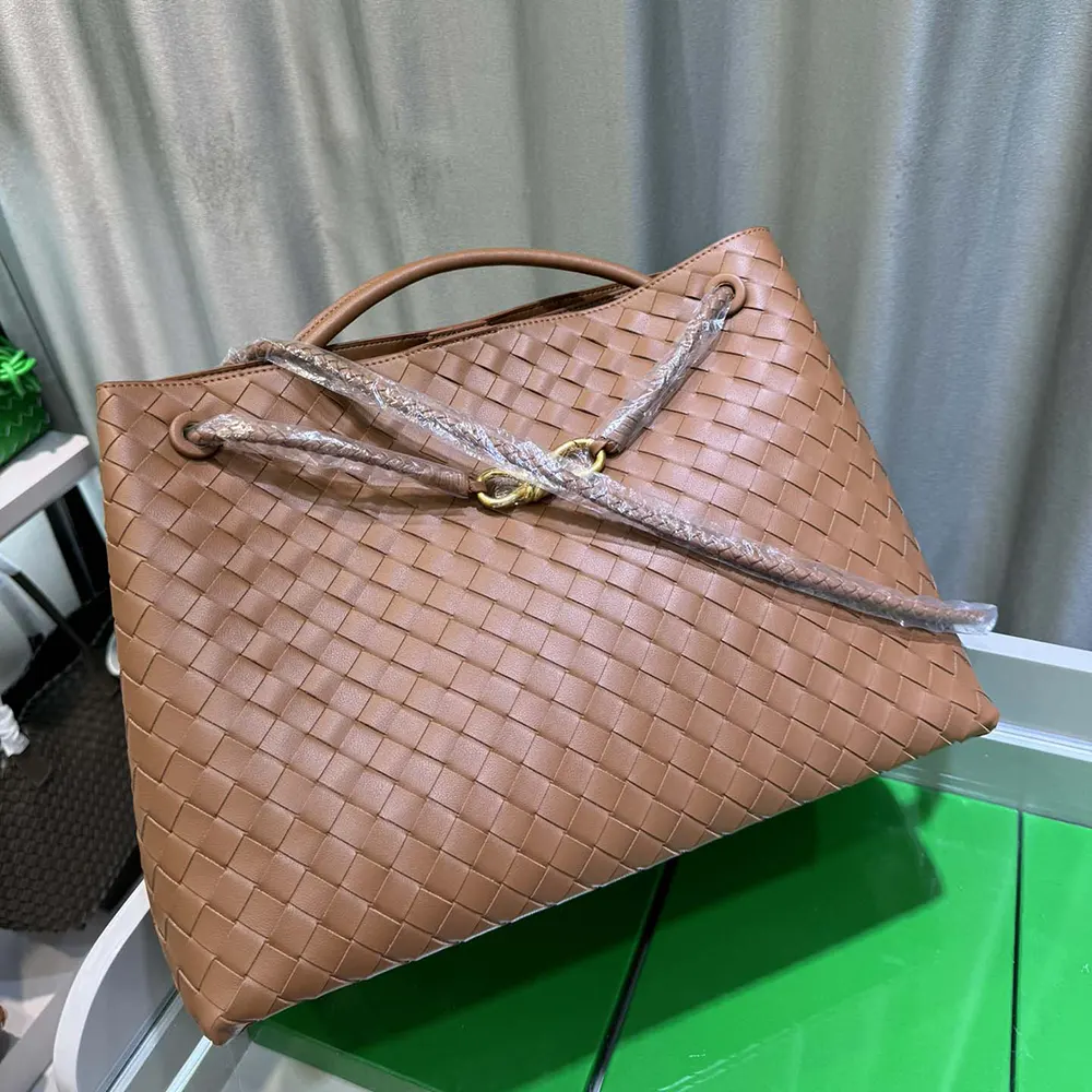 Bottega Veneta Women Medium Andiamo Intrecciato Leather Top Handle Bag-Brown - image 4