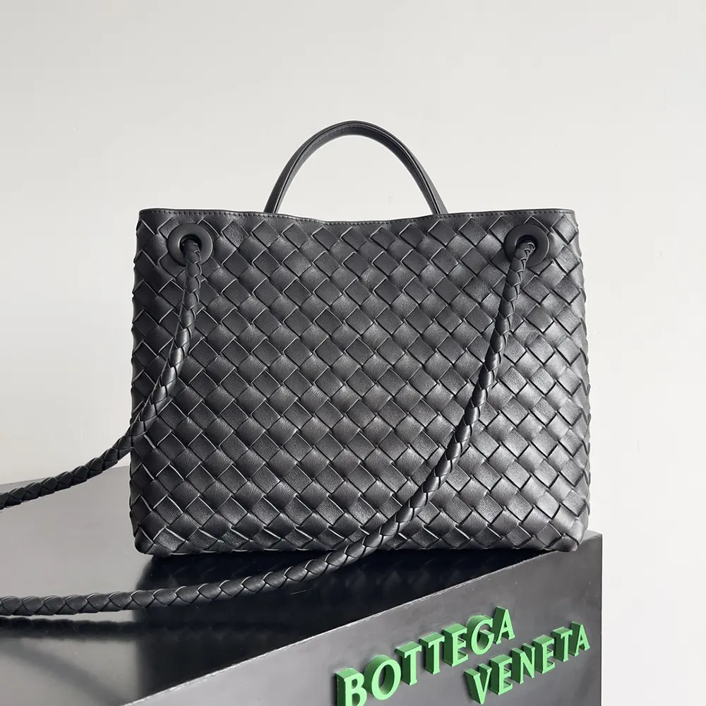 Side profile showing silhouette of Bottega Veneta Women Medium Andiamo Shoulder Bag