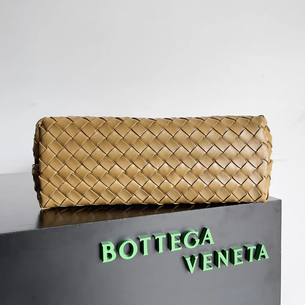 Bottega Veneta Women Medium Andiamo in Supple Intrecciato Leather-Light Yellow - image 5