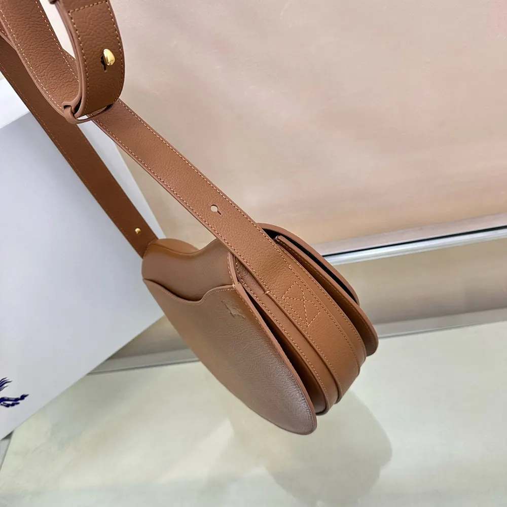 Burberry Women Medium Rocking Horse Bag - image 8