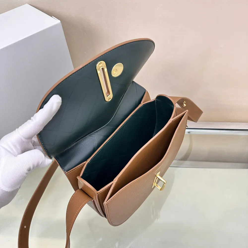 Burberry Women Medium Rocking Horse Bag - image 7
