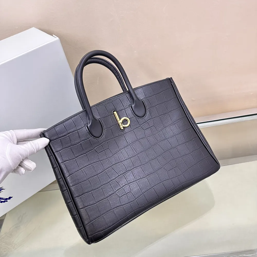 Burberry Women Medium Rocking Horse Tote - image 4