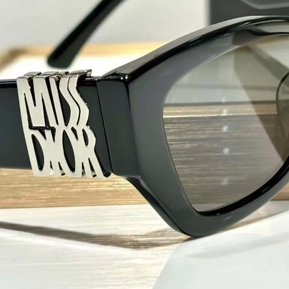 Dior Unisex MissDior S2I Square Sunglasse-Black - image 7