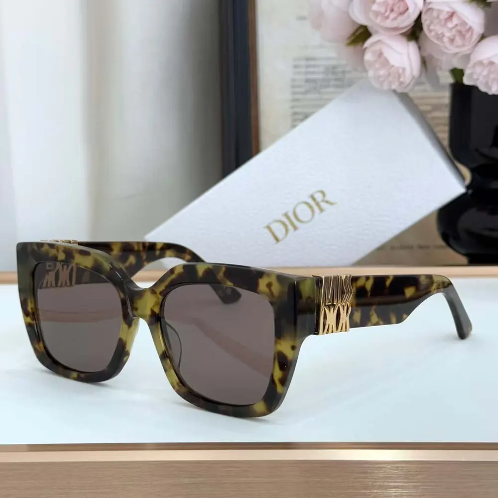 Close-up of Dior logo detail on temples of MissDior S2I Square Sunglasse