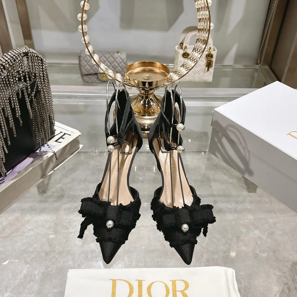 Close-up on the fringed grosgrain detail of Dior Women Adiorable Wedge Pump