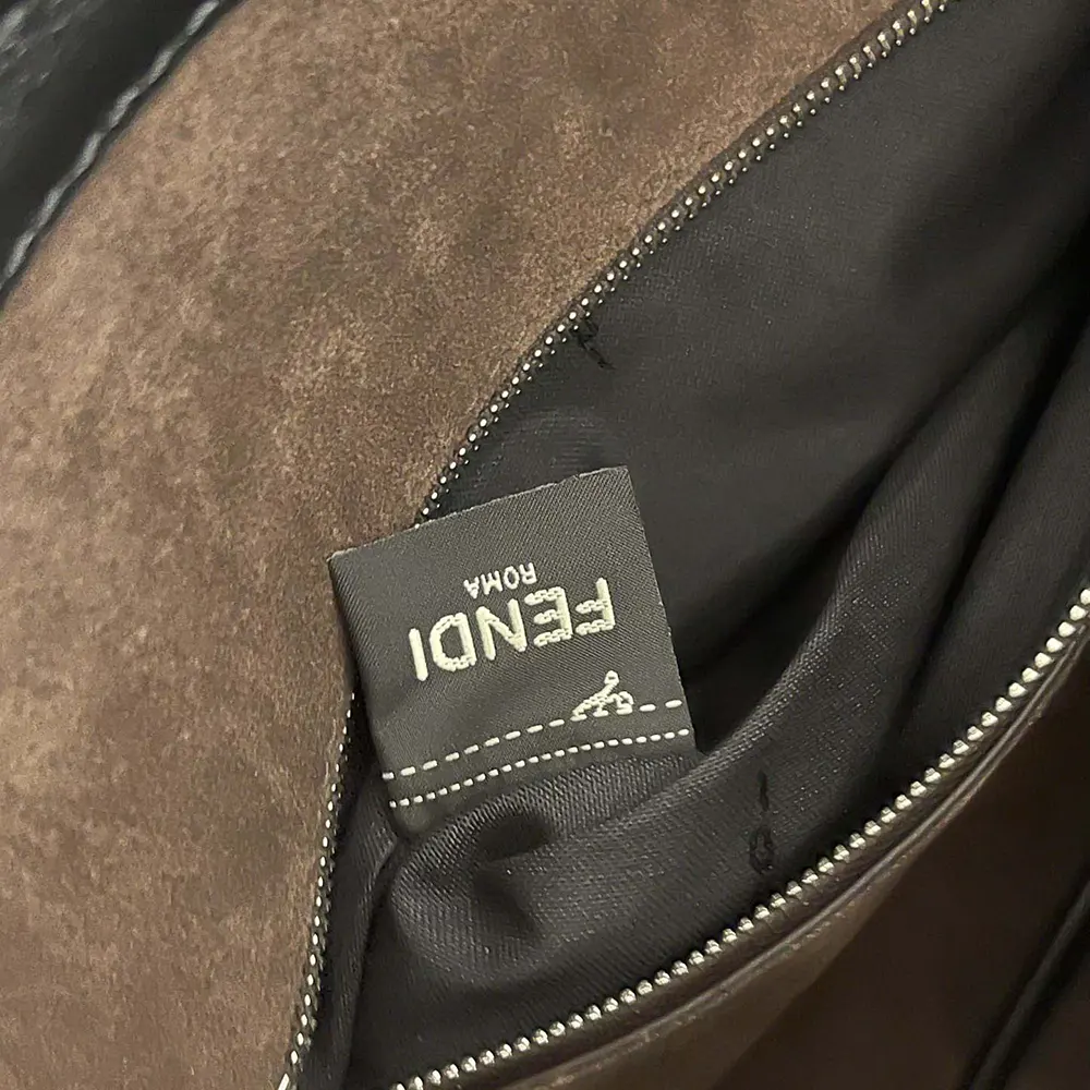 Fendi Unisex Simply Fendi Medium Black Leather Bag - image 10