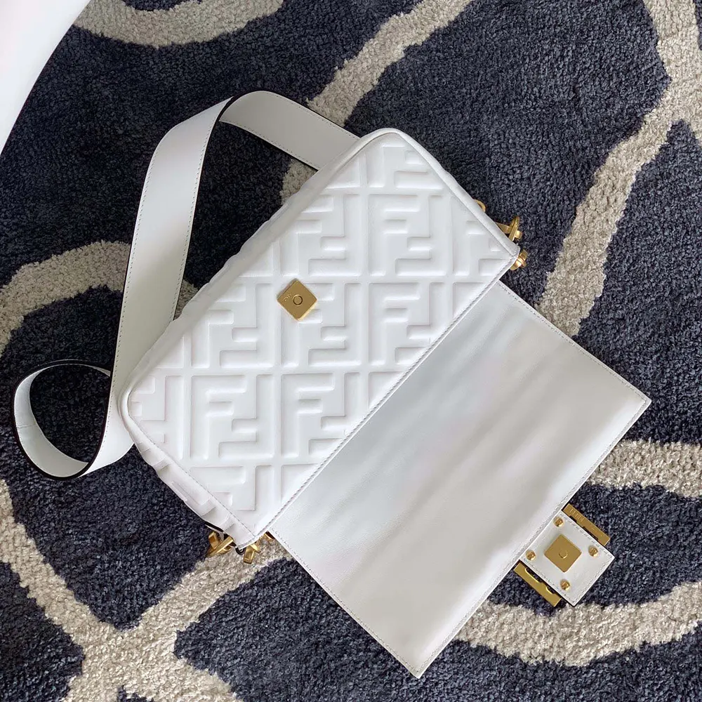 Fendi Women Medium Baguette White Leather Bag - image 6