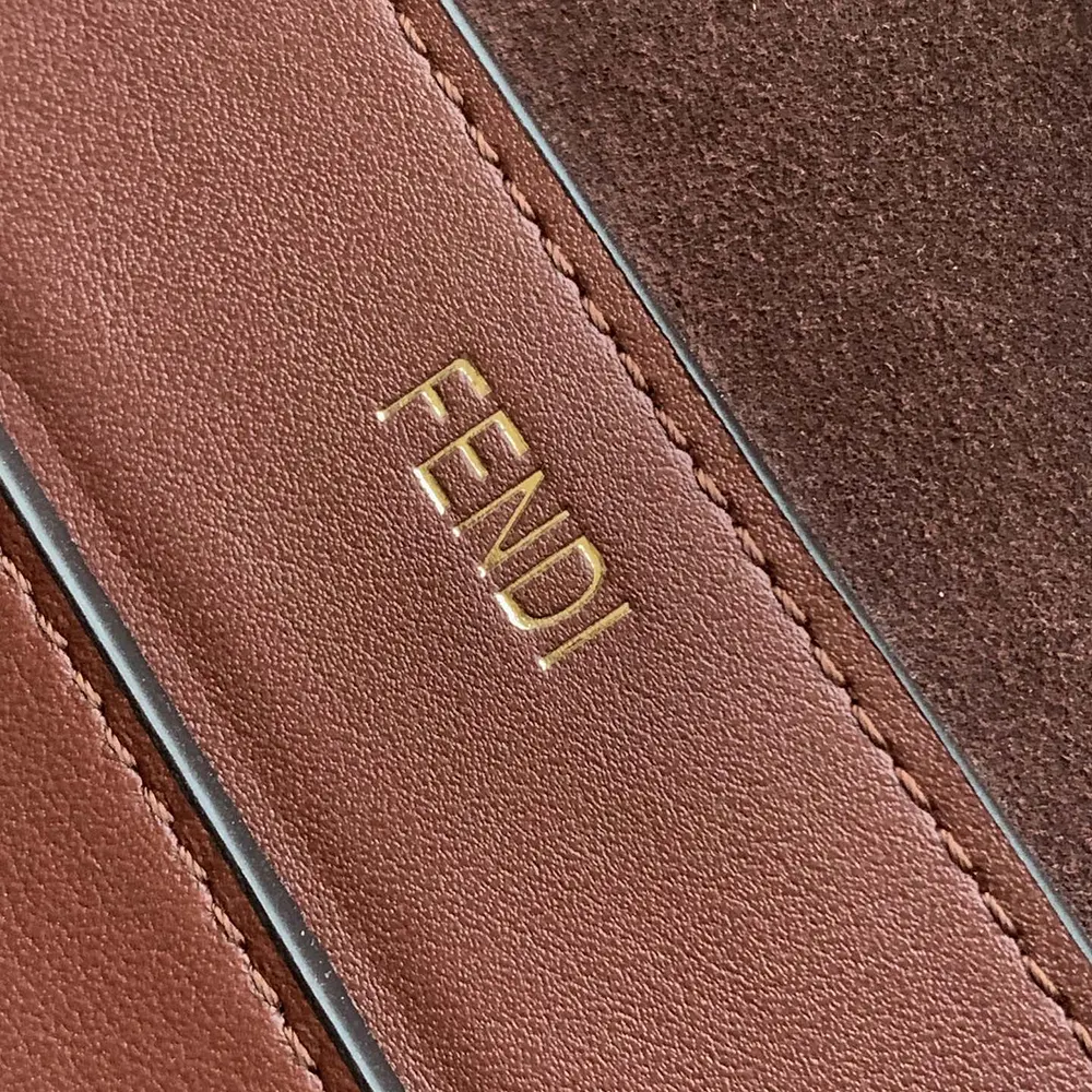 Fendi Women Peekaboo Soft Large Dark Brown Leather Bag - image 10