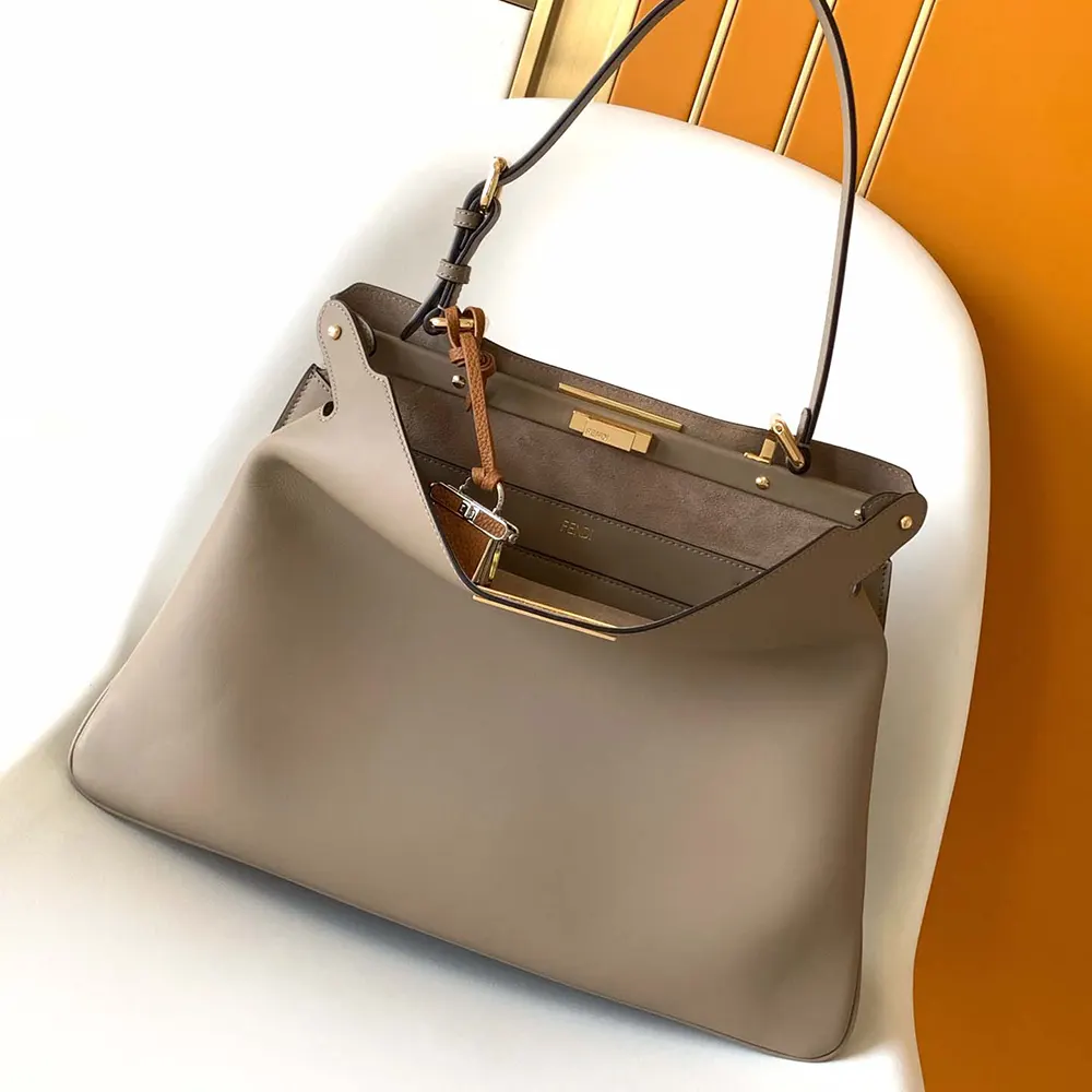 Fendi Women Peekaboo Soft Large Dove gray Leather Bag - image 4