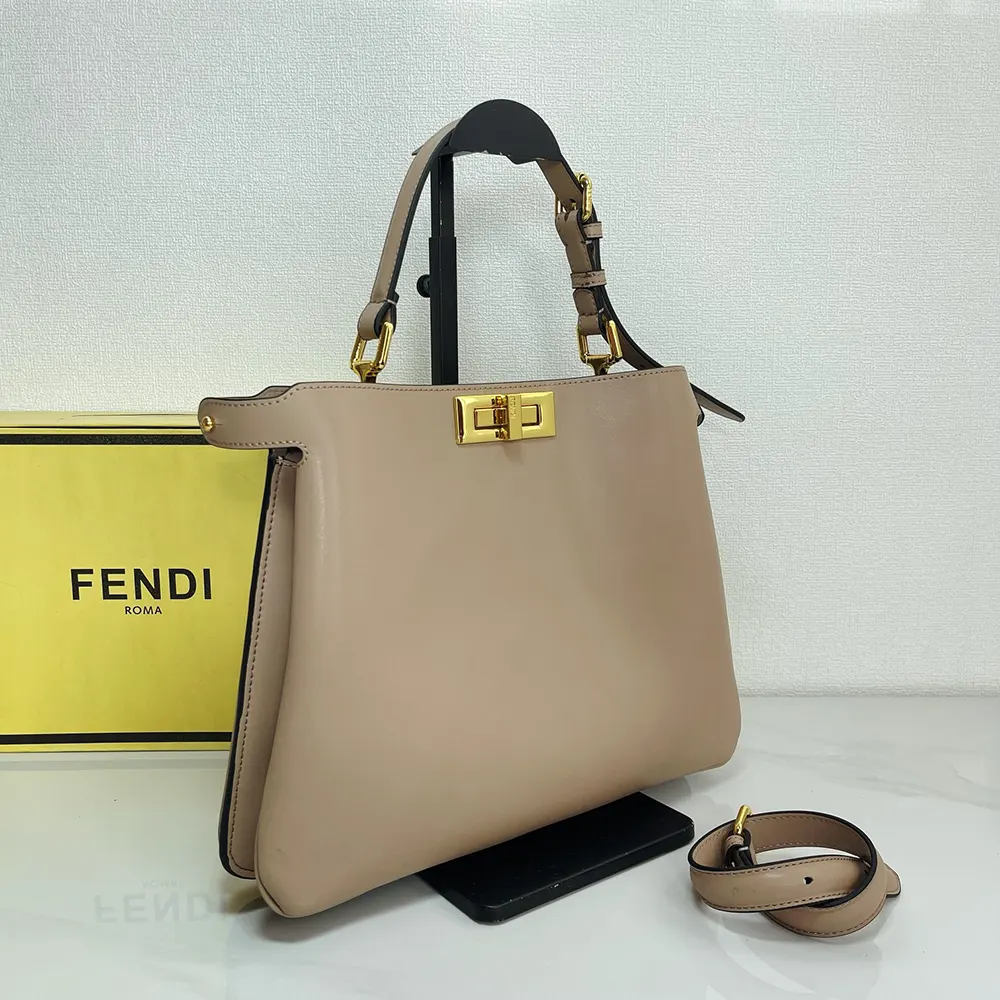 Fendi Women Peekaboo Soft Medium Dove Gray Leather Bag - image 4