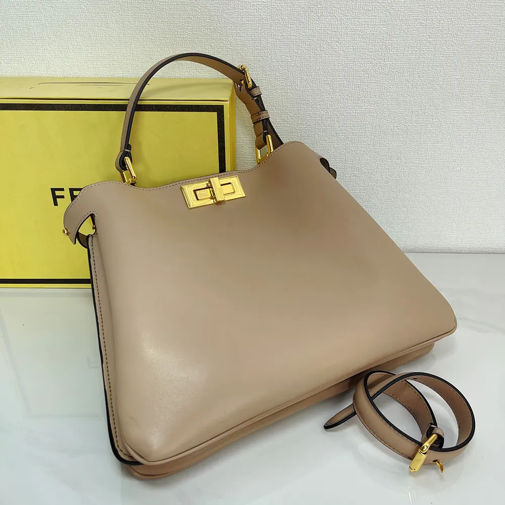 Fendi Women Peekaboo Soft Medium Dove Gray Leather Bag - image 5