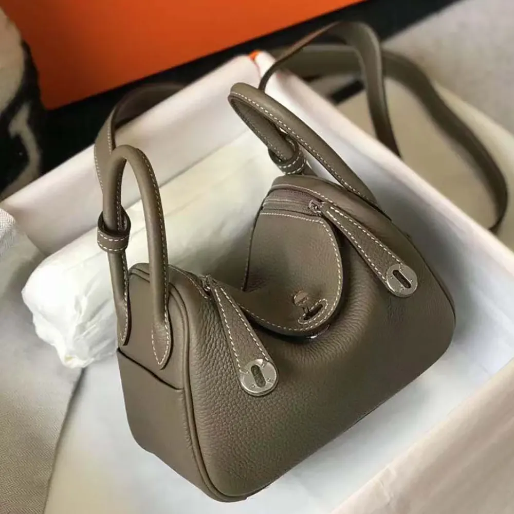 Hermes Women Lindy Mini 19 in Clemence Leather-Etoupe/Silver - image 4