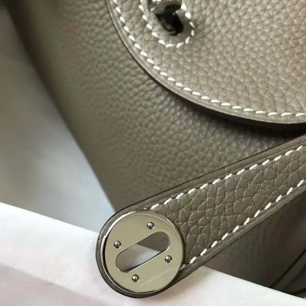 Hermes Women Lindy Mini 19 in Clemence Leather-Etoupe/Silver - image 8