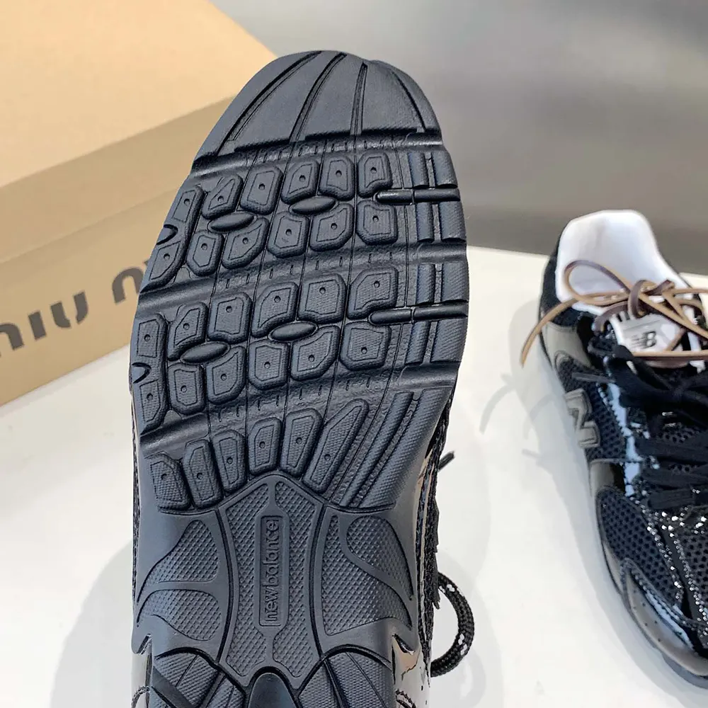 Miu Miu Women New Balance X Miu Miu 530 SL Patent Leather Sneakers - image 10