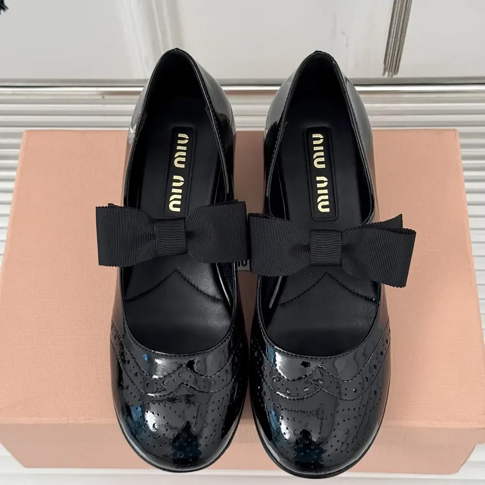 Miu Miu Women Patent Leather Pumps with Bow-Black - image 4