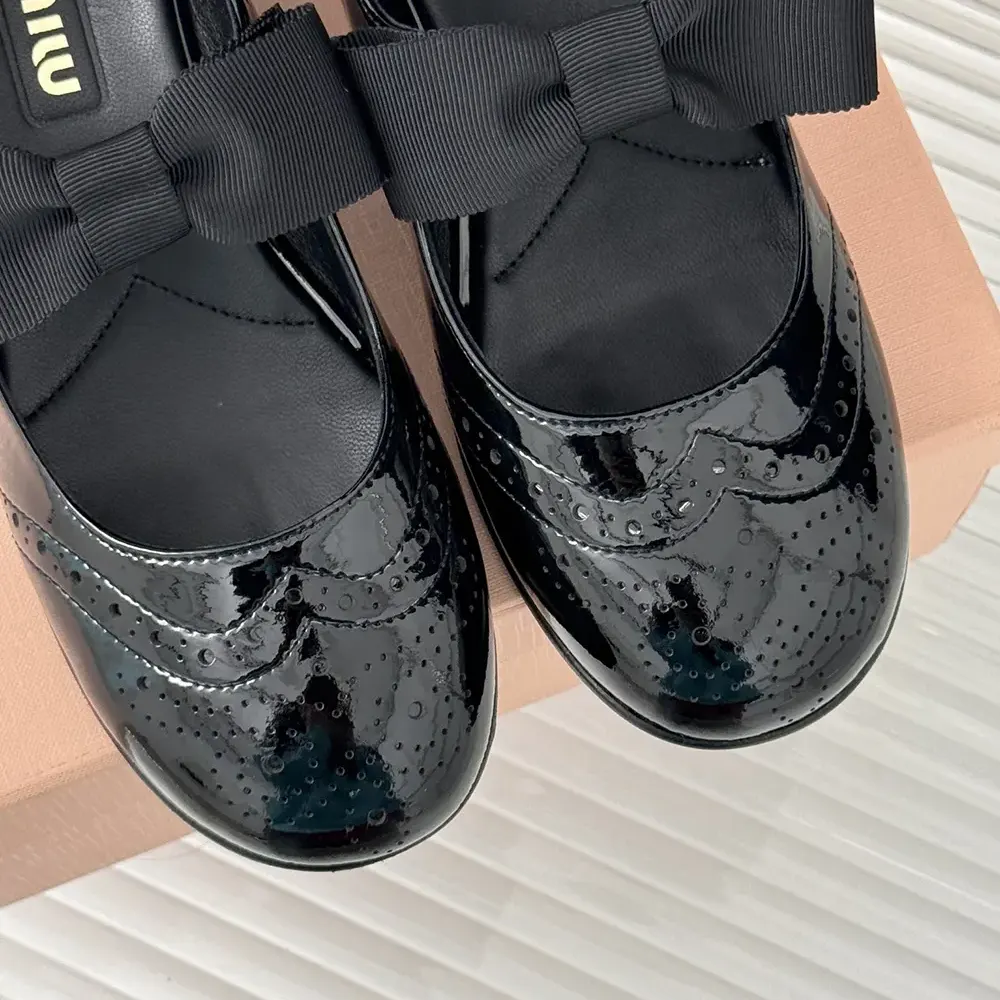 Miu Miu Women Patent Leather Pumps with Bow-Black - image 8
