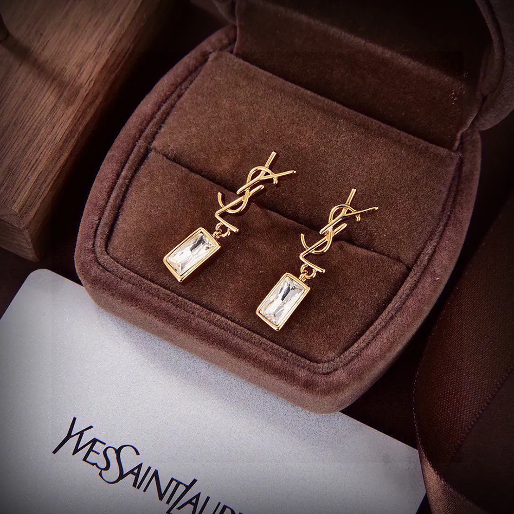 Side view showing push-back closure on Saint Laurent YSL Women Cassandre Single Earring