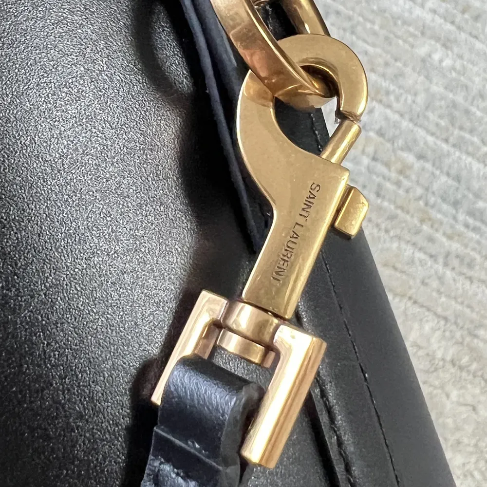Saint Laurent YSL Women Le 37 Mini in Shiny Leather-Black - image 8