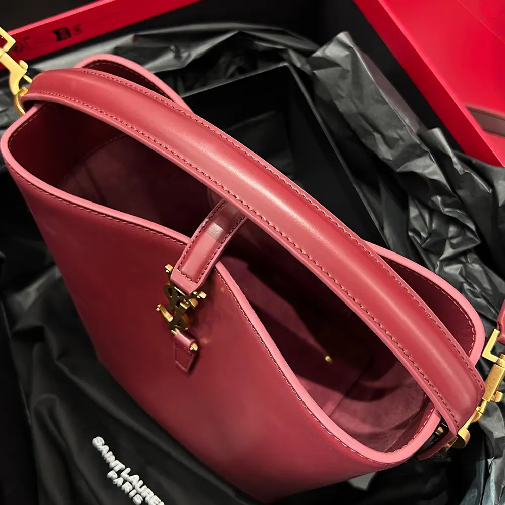 Saint Laurent YSL Women Le 37 Small in Shiny Leather-Maroon - image 5