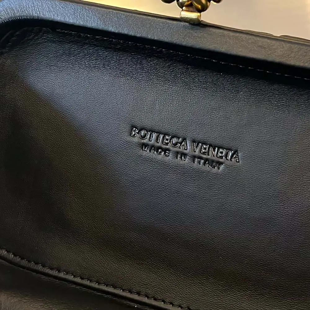 Bottega Veneta Women Knot Minaudière Clutch in Calfskin Leather-Black - image 10