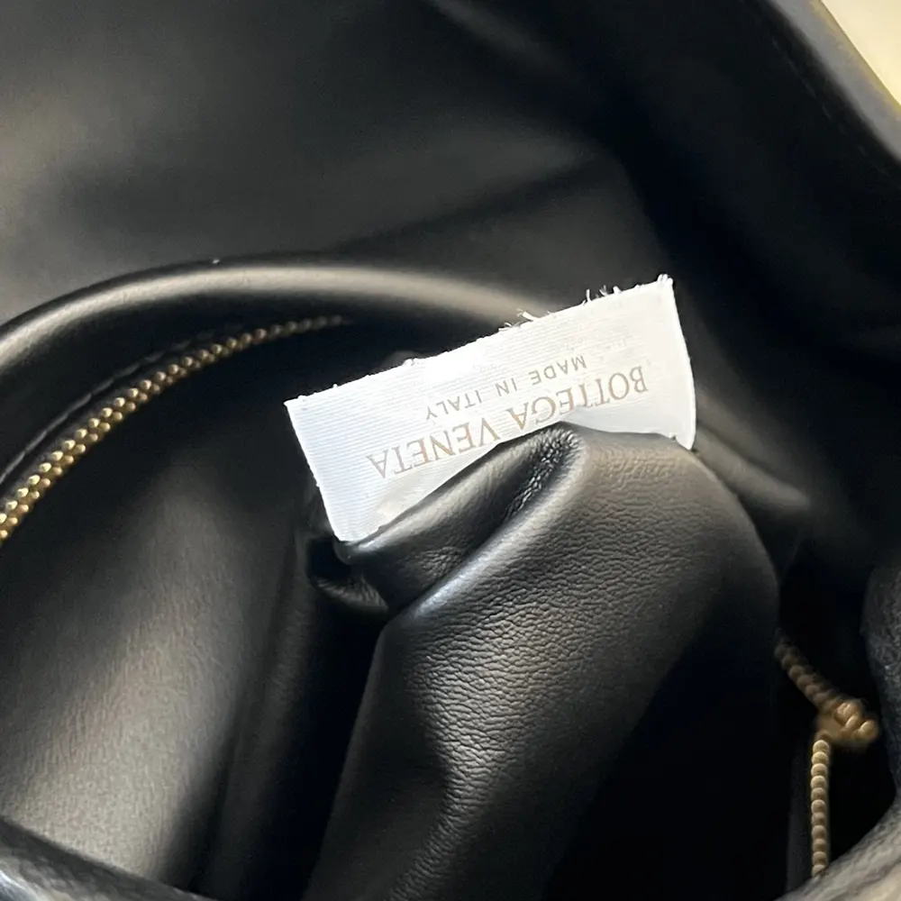 Bottega Veneta Women Large Hop Shoulder Bag in Calf Leather-Black - image 9