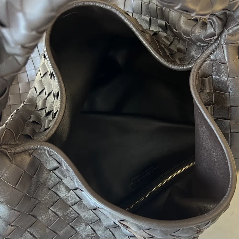 Bottega Veneta Women Large Hop Shoulder Bag in Calf Leather-Chocolate - image 9