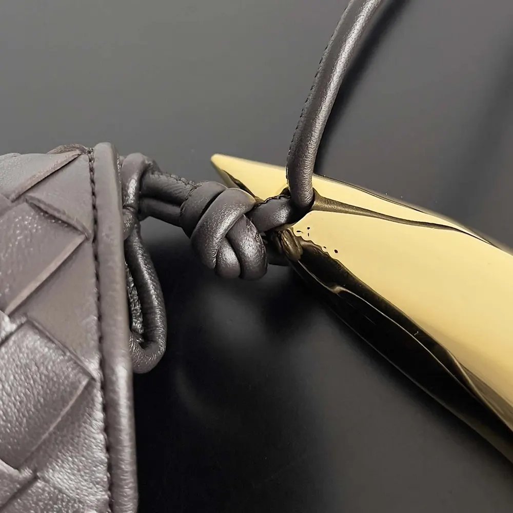 Bottega Veneta Women Large Sardine Shoulder Bag in Lambskin Leather - image 9