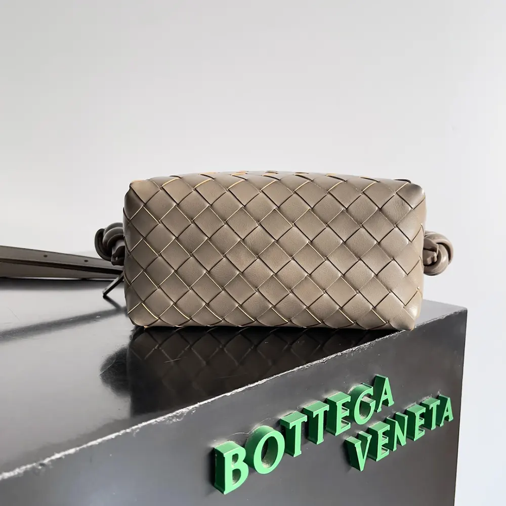 Bottega Veneta Women Top Handle Loop in Intrecciato Leather-Chocolate - image 5
