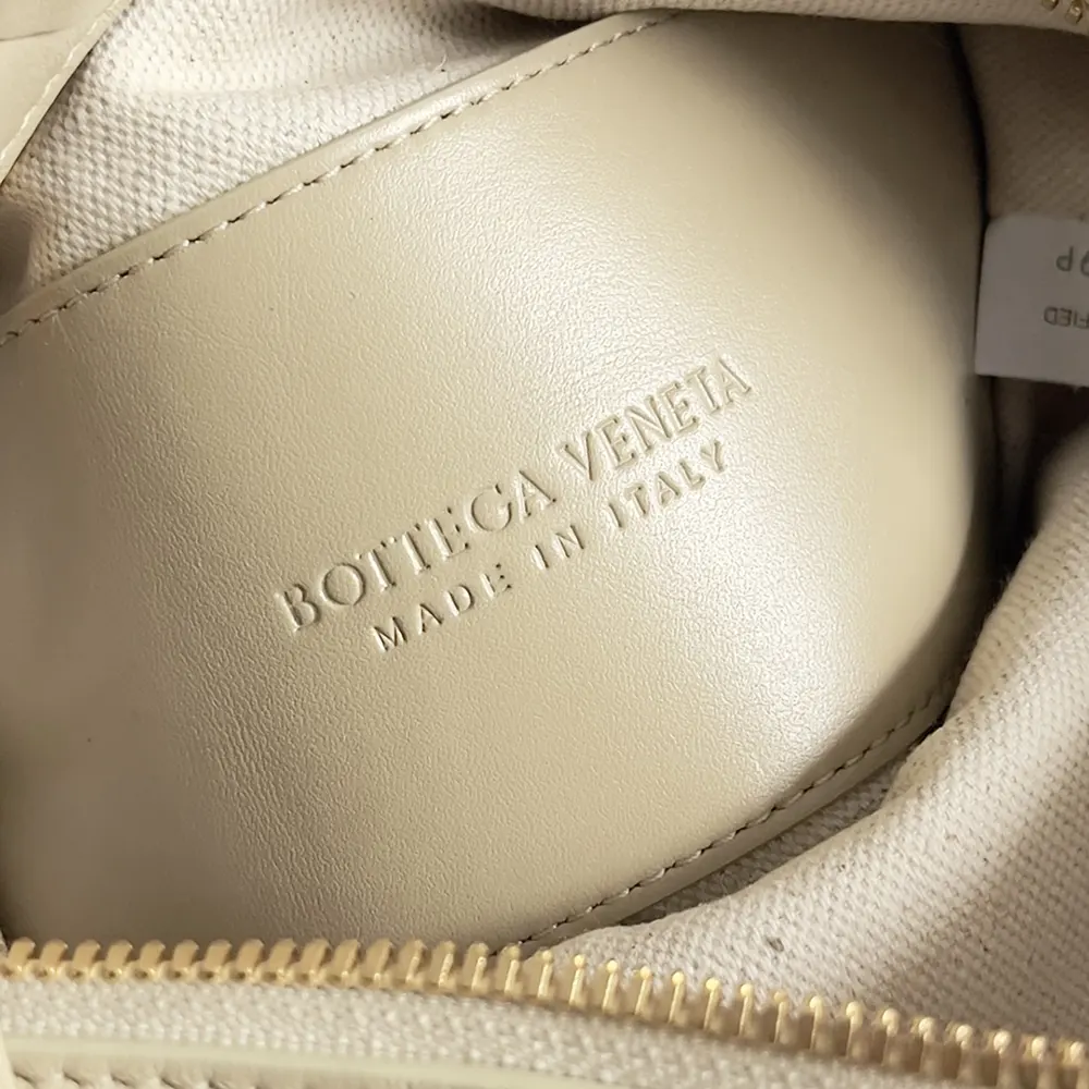 Bottega Veneta Women Top Handle Loop in Intrecciato Leather-Light Beige - image 7