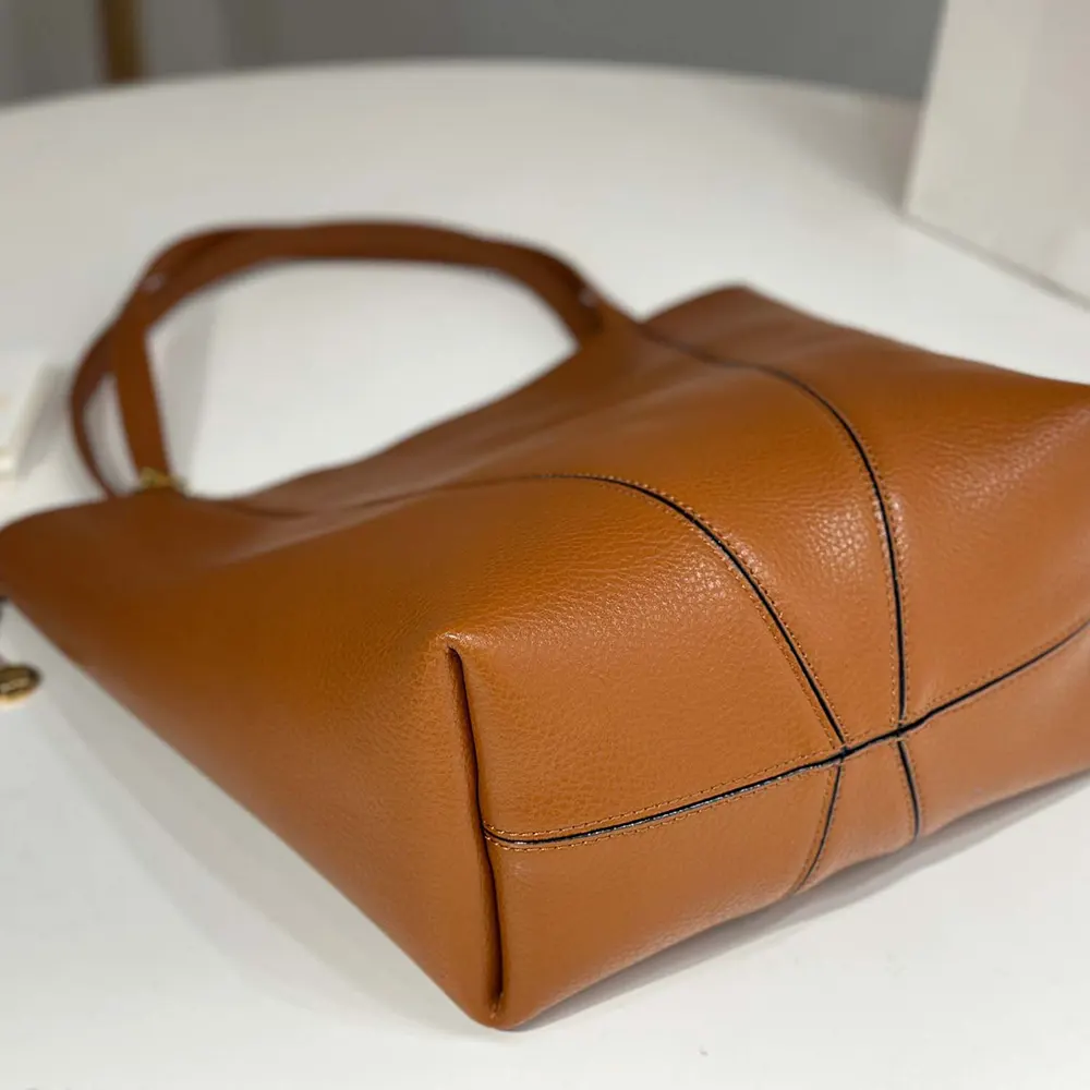 Chloe Women Chloé Spin Tote Bag in Grained Leather-Brown - image 5