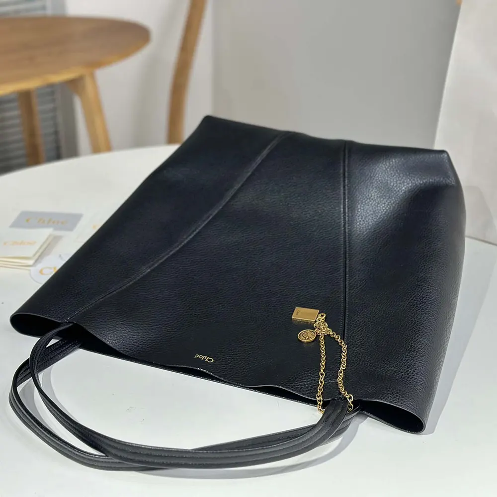 Chloe Women Large Chloé Spin Tote Bag in Grained Leather-Black - image 5