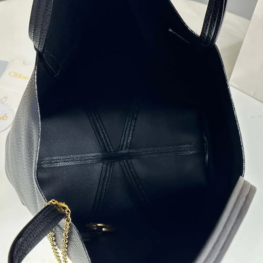 Chloe Women Large Chloé Spin Tote Bag in Grained Leather-Black - image 8