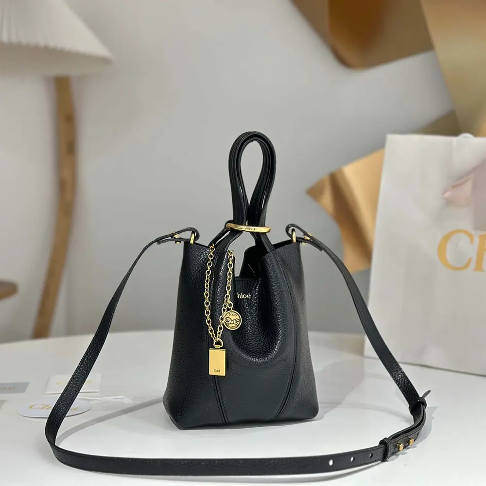 Chloe Women Small Chloé Spin Tote Bag in Grained Leather-Black - image 4
