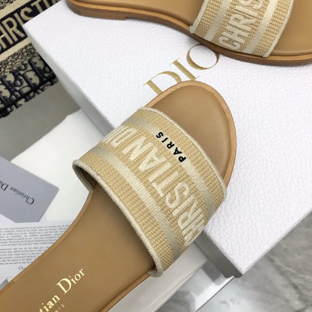 Dior Women Dioriviera Dway Slide Natural Raffia and White Embroidered Cotton - image 9