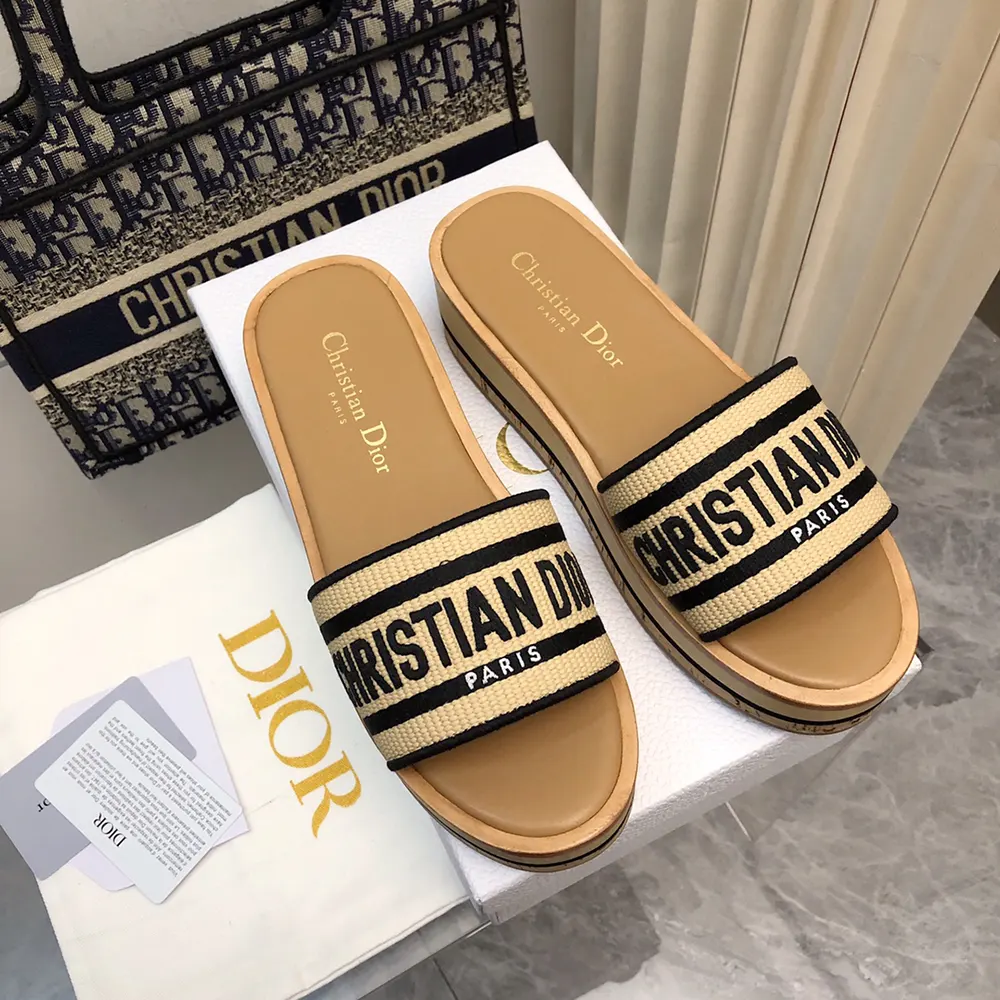 Dior Women Dway Platform Slide Natural Raffia and Black Embroidered Cotton - image 8