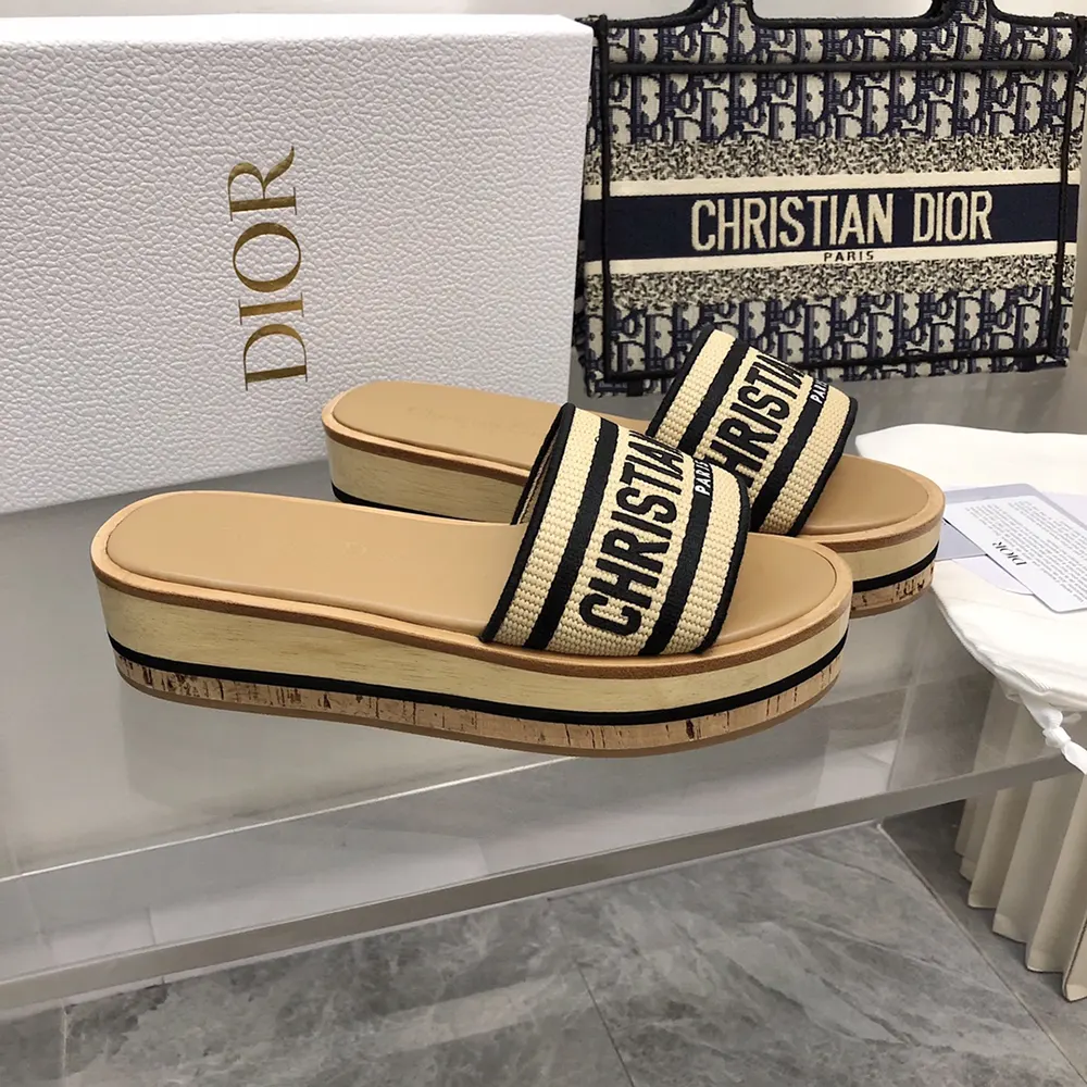 Dior Women Dway Platform Slide Natural Raffia and Black Embroidered Cotton - image 7