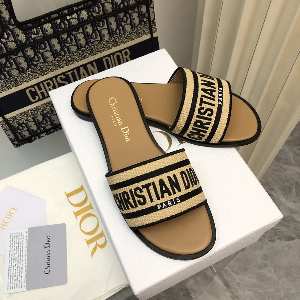 Dior Women Dway Slide Natural Raffia and Black Embroidered Cotton - image 9